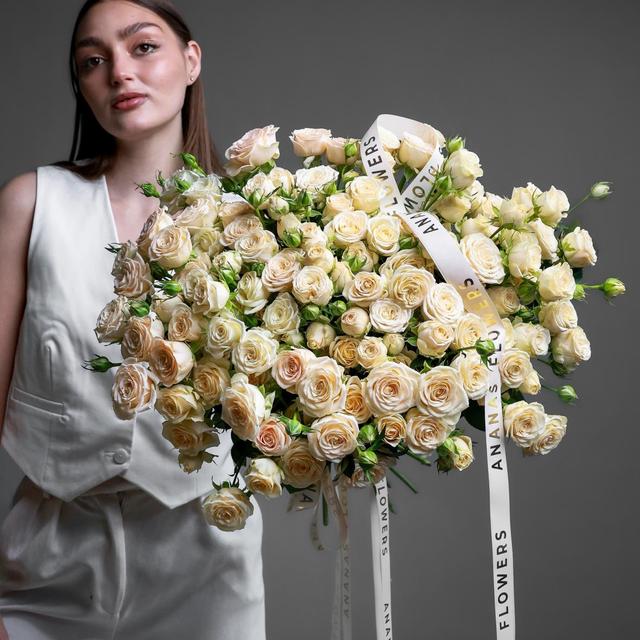 Роза кустовая пионовидная (оттенки в ассортименте)