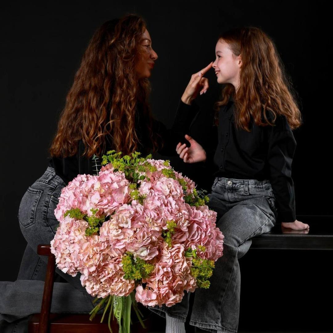 Букет с гортензией и буплерумом