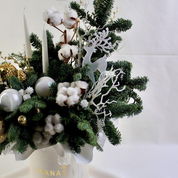 Новогодняя композиция в коробке