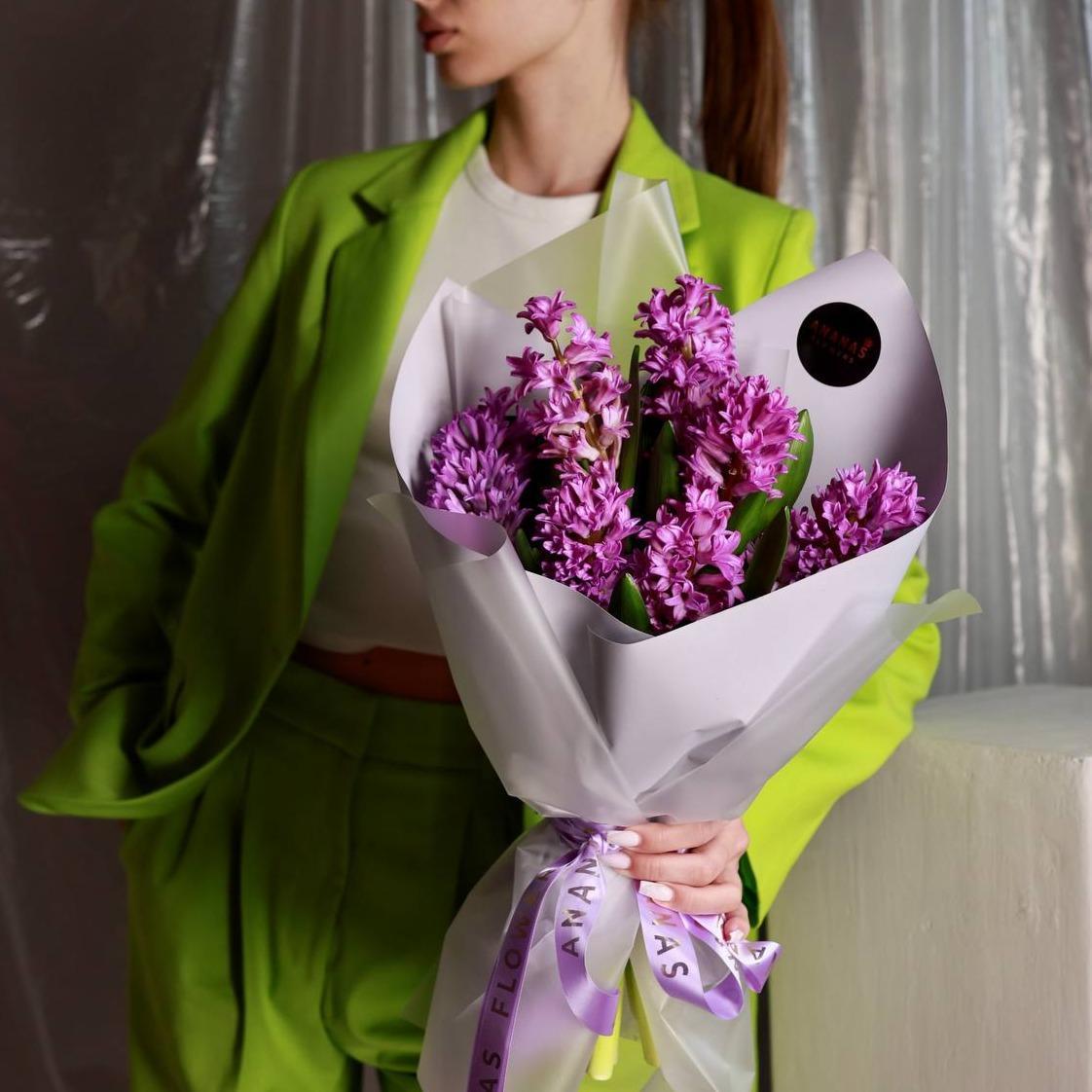 Монобукет из ароматных гиацинтов (в двух размерах)