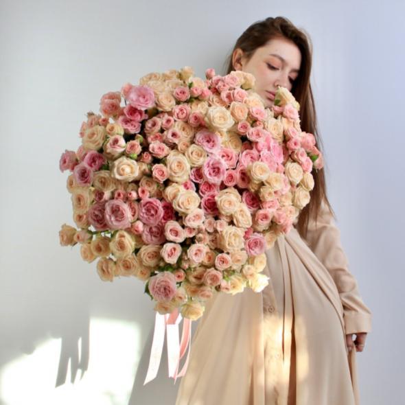 Кустовая роза (цвет микс) Кустовая роза (цвет микс)