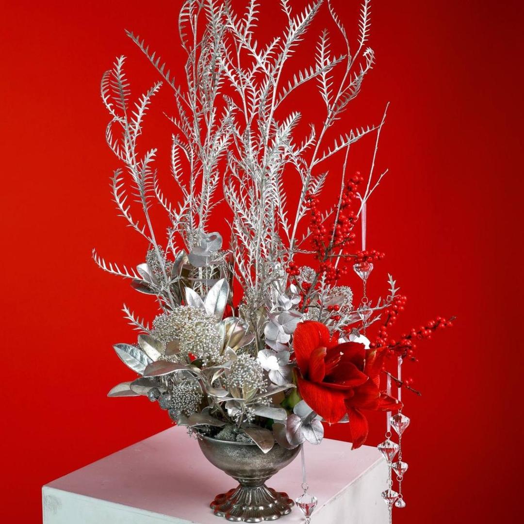 Новогодняя композиция на блюде