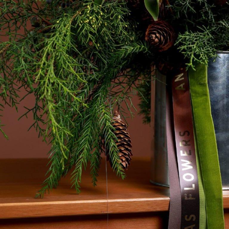 Композиция с хвоей в банке Трюфель