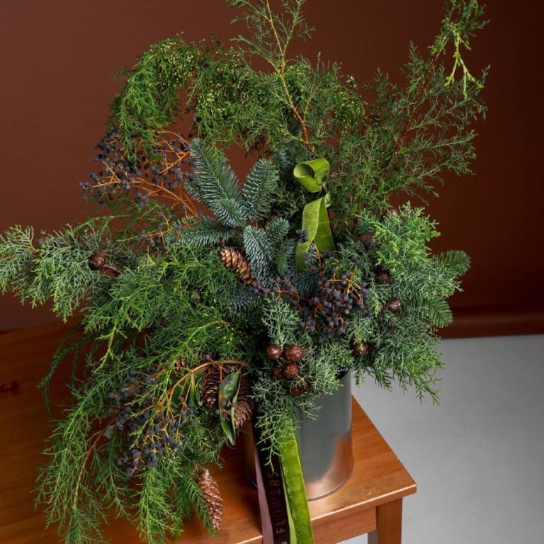 Композиция с хвоей в банке Трюфель