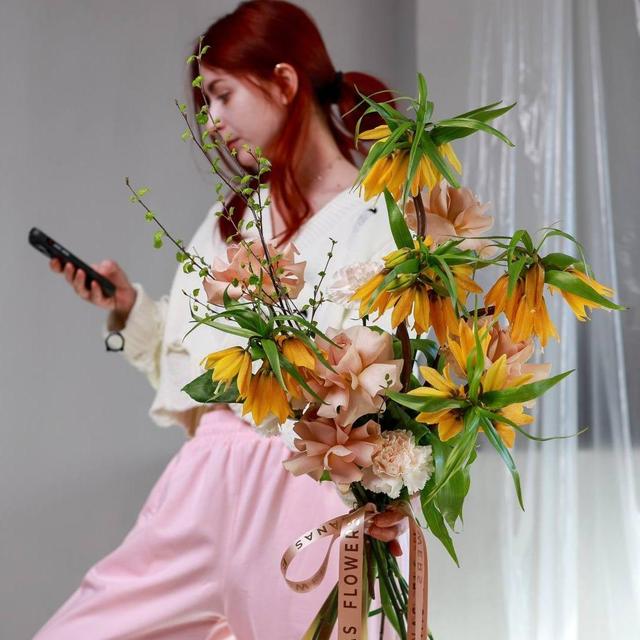 Авторский букет с экзотичной фритиллярией Авторский букет с экзотичной фритиллярией