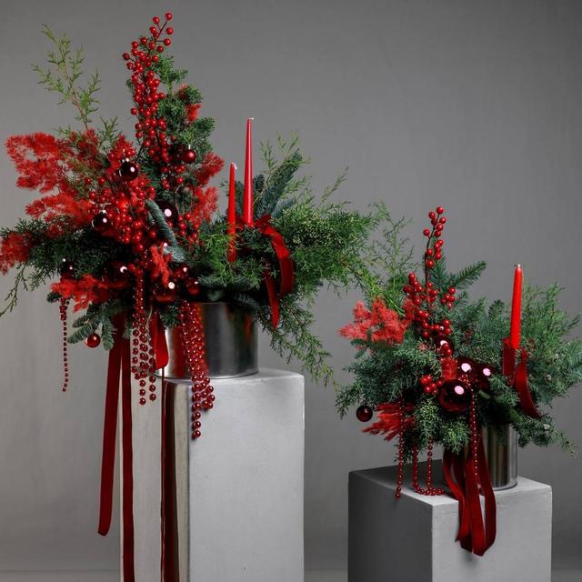 Композиция из хвои Красный бархат (в двух размерах) Композиция из хвои Красный бархат (в двух размерах)